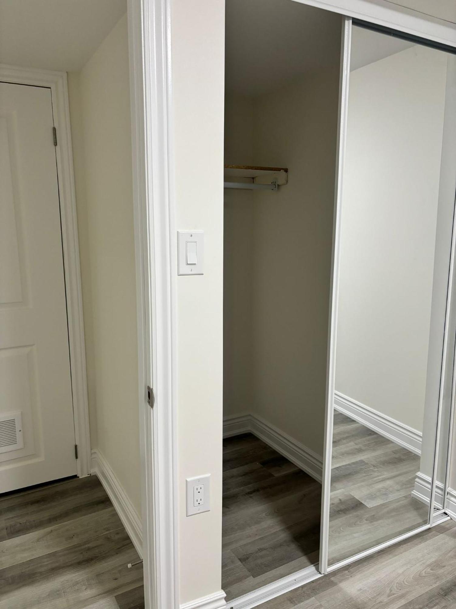 Bright Queen Room Close To Sheridan College And Airport Brampton Eksteriør billede